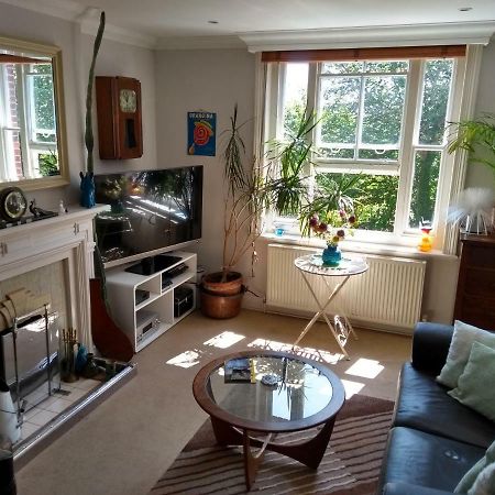 Stunning Retro Apartment In Central Brighton Exterior photo