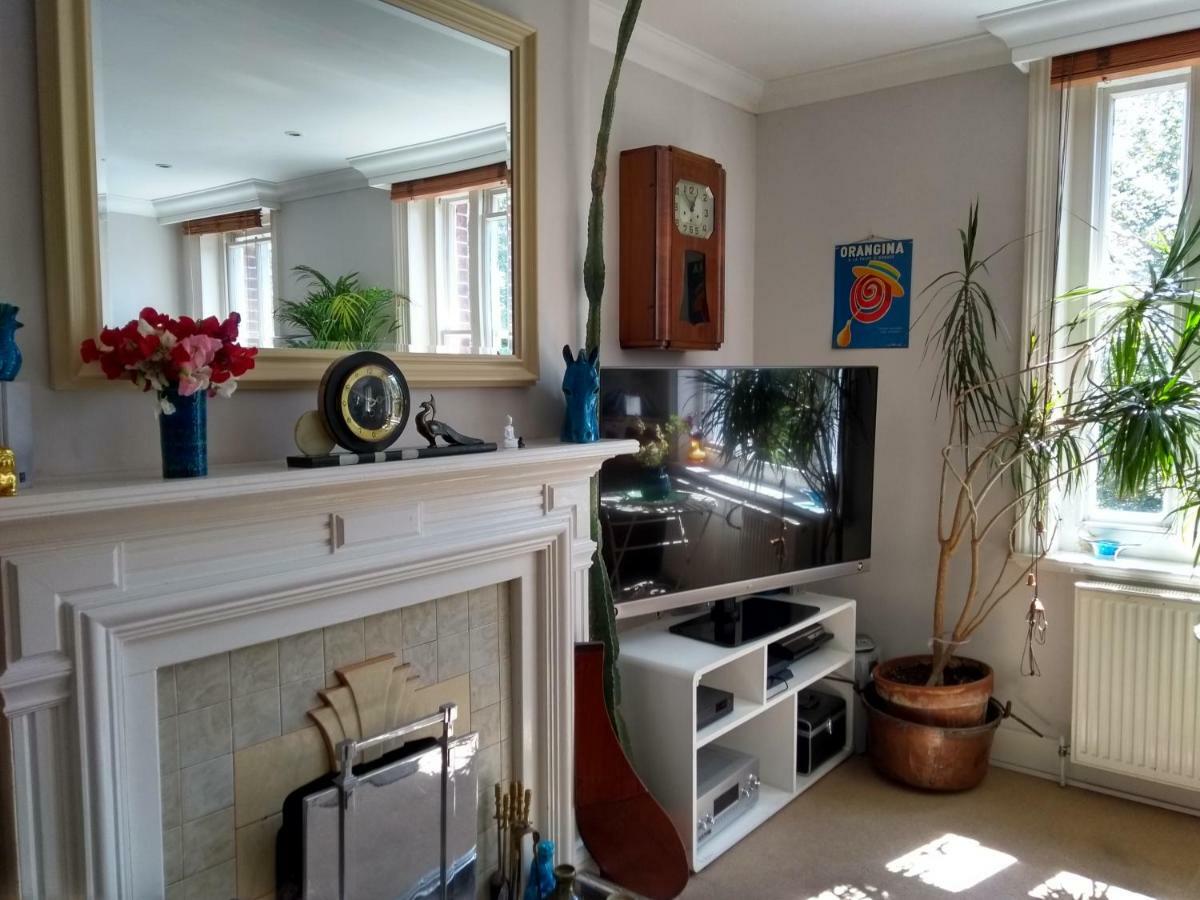 Stunning Retro Apartment In Central Brighton Exterior photo